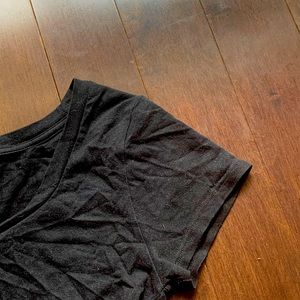 s black scoop-neck garage tee!